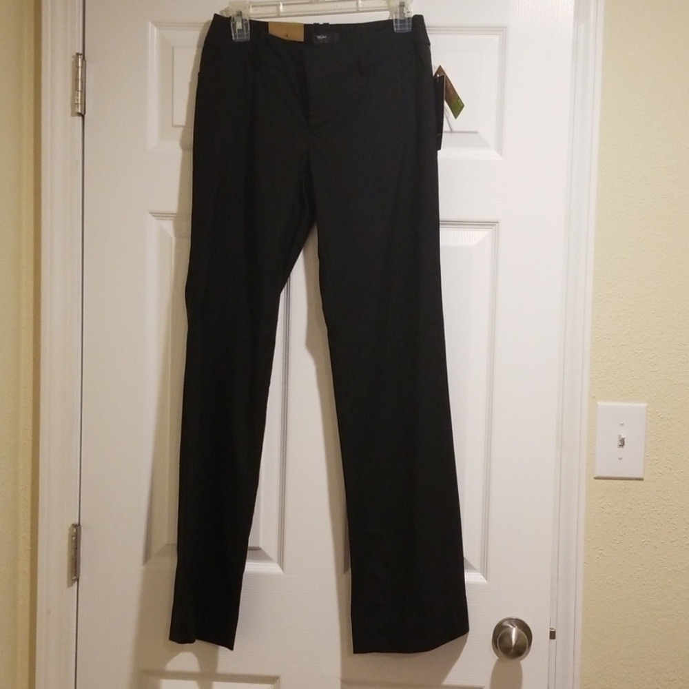 Black pants,  midwest, straight hip, bootcut 2